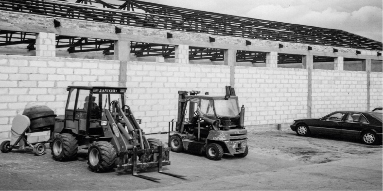 Construction of a new production hall