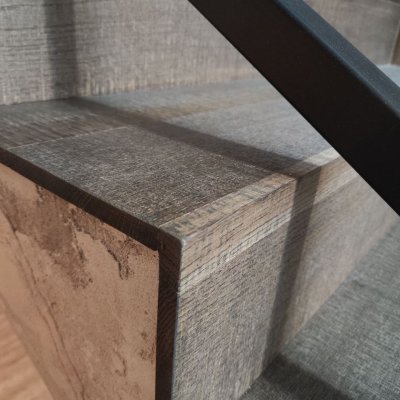 Stairs system made of natural wood by Jawor Parkiet 3